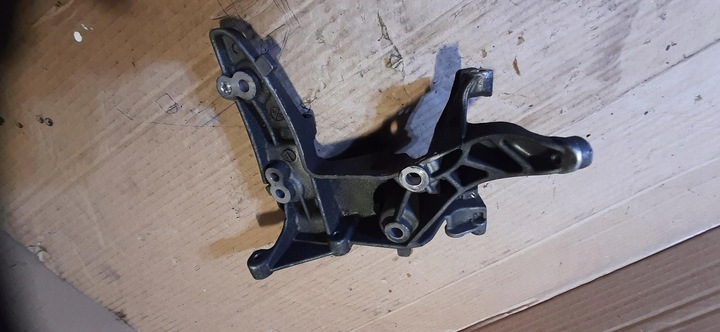 фото №5, Лапи кріплення генератора 1.6ehdi 308 t9 96846138