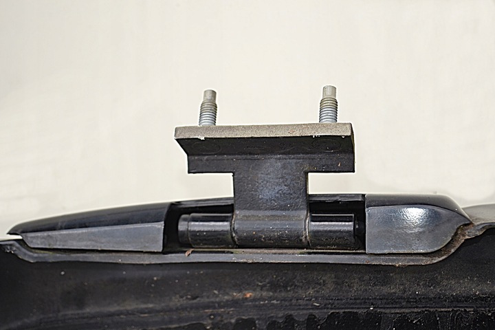 фото №1, Berlingo partner петля крышки зад задней багажника правые левый