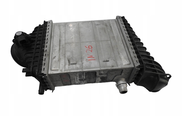 фото №1, In26 інтеркулер mercedes w176 w117 cla a45 amg 2.0 t a1330900014