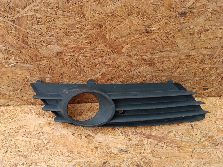 фото №7, Решітка заглушка бампера права перед решітка 13126026 opel astra iii h