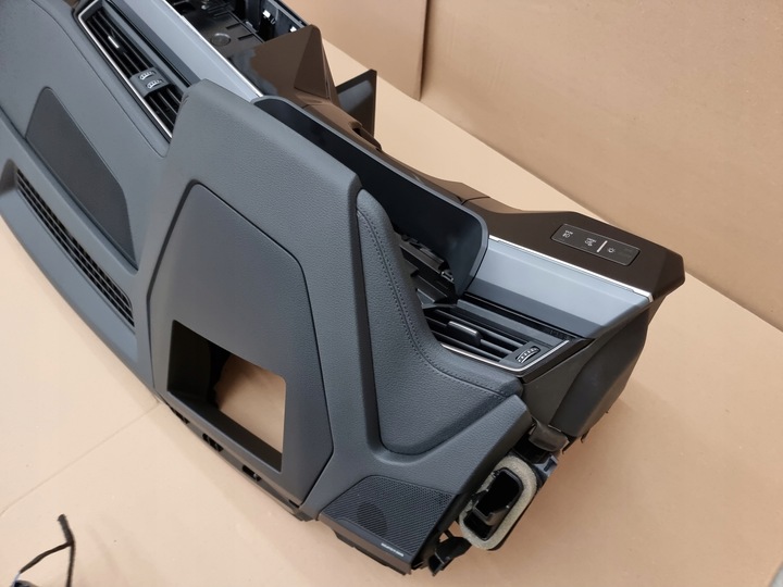 фото №7, Панель консоль audi etron 4ke hud кожа демонтаж оригинал комплект !!!