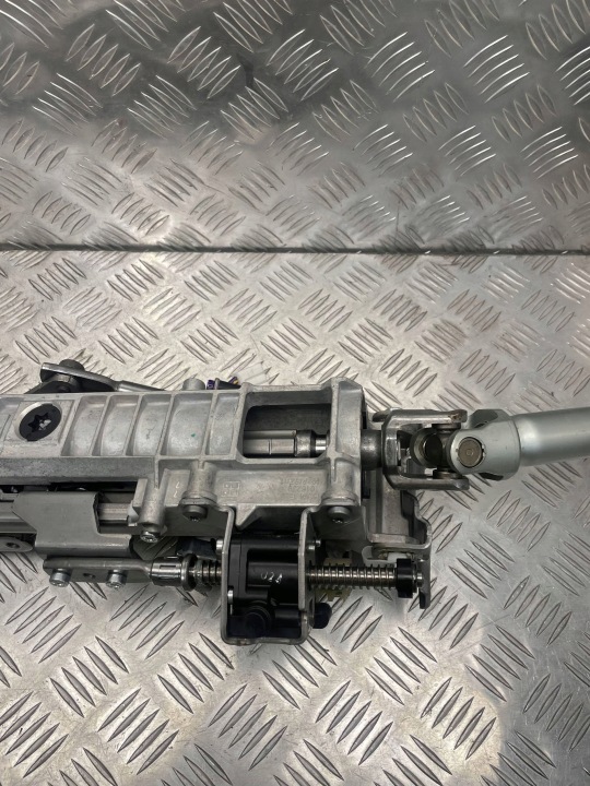 фото №8, Tesla oem номер 1188811-00-d модель y рульова колонка