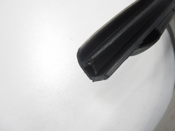 фото №6, Прокладка скла двері правих передніх toyota corolla оригінальний номер 62311-02010-b1