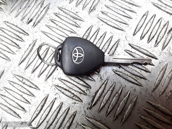 фото №7, 2008 toyota auris перемикач запалювання 1400d4d 450200203