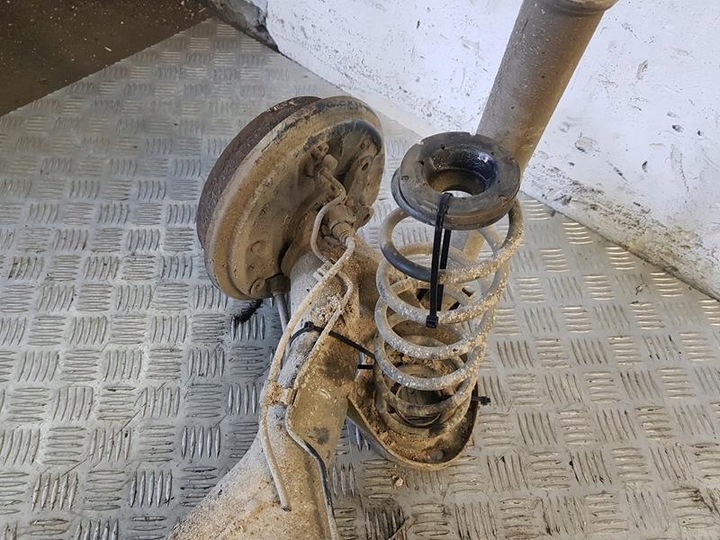 фото №6, Подвешивание задние зад vw polo 6r 1.6 tdi