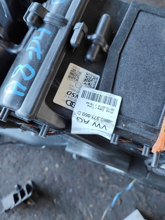 фото №2, Audi a8 d4 14r отопитель зад 4h0820004c