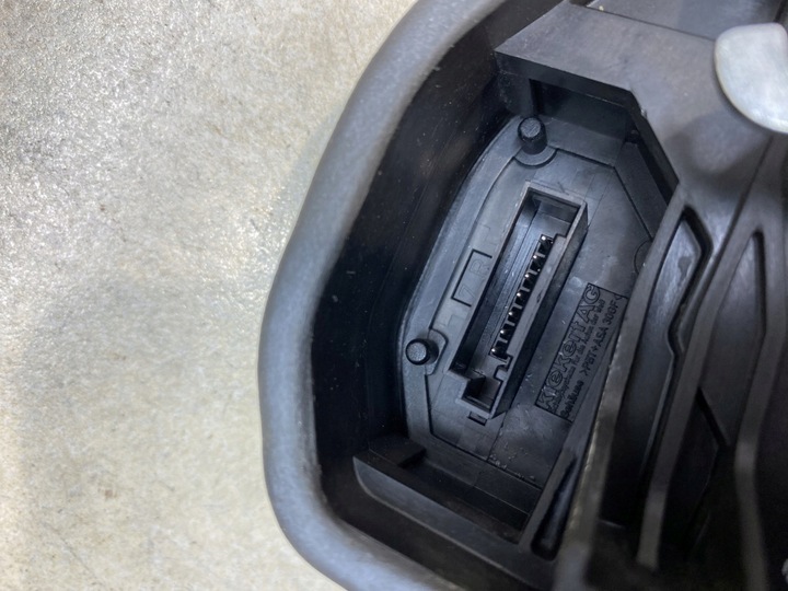 фото №7, Замок дверь правый зад bmw 1 e87 7 pin 7167070