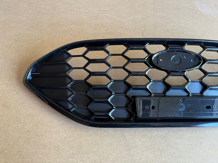 фото №3, Ford focus iv 4 рестайлинг 2022 st решётка радиатор бампера средняя nx7b-8200-t