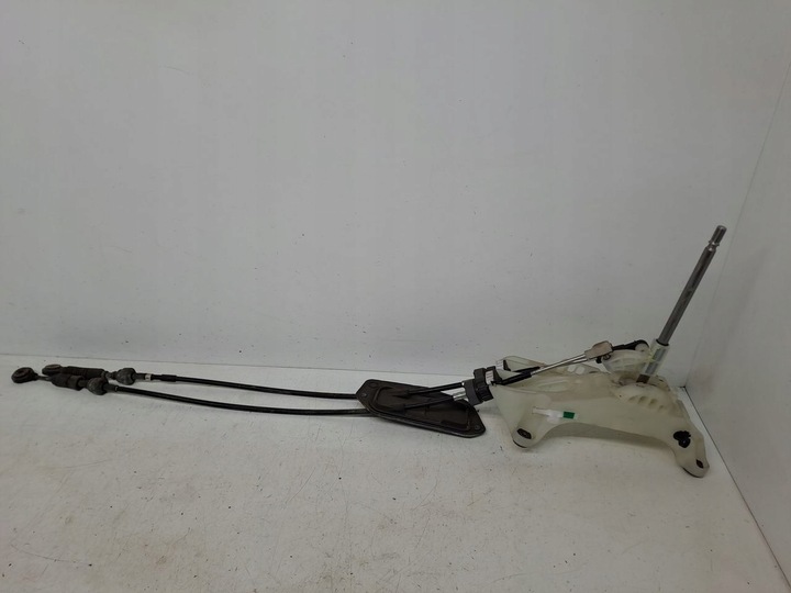 фото №4, Выборщик домкрат изменения коробки передач toyota iq 1,0