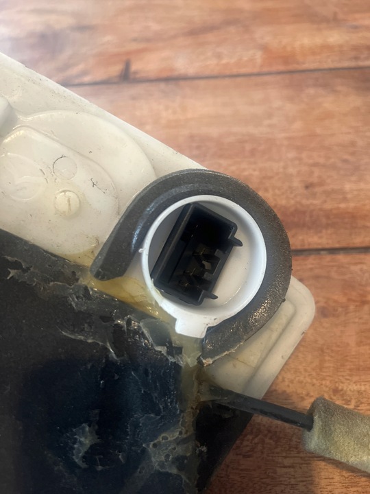 фото №3, Замок двері лівий зад mazda 6 2 ii gh універсал 5 контактів