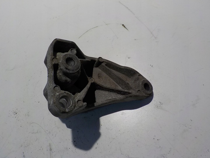 фото №8, Ford fiesta mk7 1.0 ecoboost лапи коробки 8v51-7m125-ac