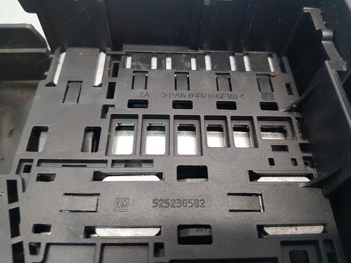 фото №3, Клема плюсова кришка meriva b 1.7 cdti 13354391