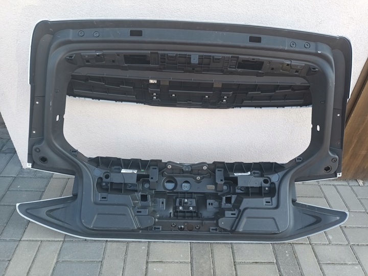 фото №8, Задняя крышка seat cupra born зад