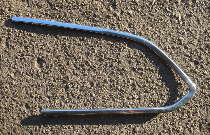 фото №1, Astra j iv 15r универсал планка хром стёкла левый зад