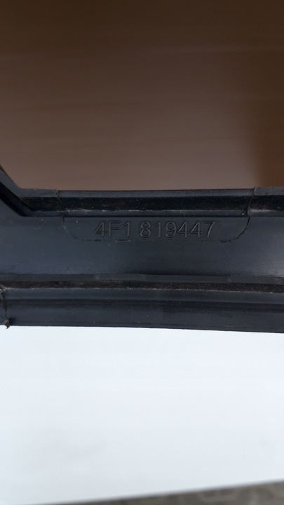 фото №6, Панель під лобовим склом audi a6 c6 04-11 європа 4f1819447