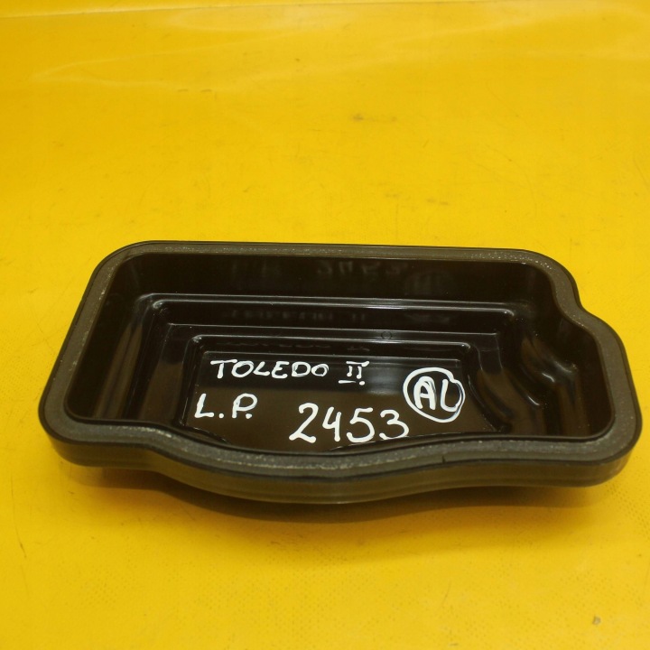 фото №9, Заглушка крышка лампы seat toledo ii левые перед