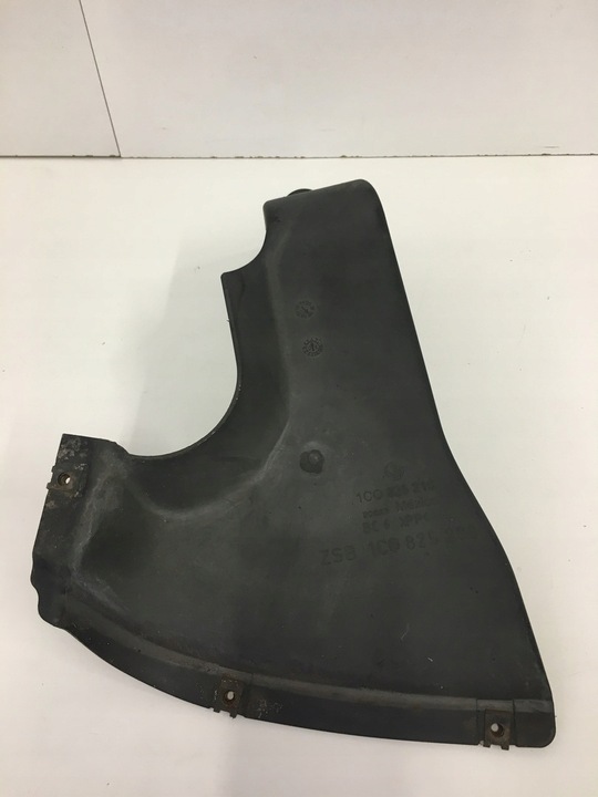 фото №12, Пластик захист праві зад vw new beetle 1c0825202