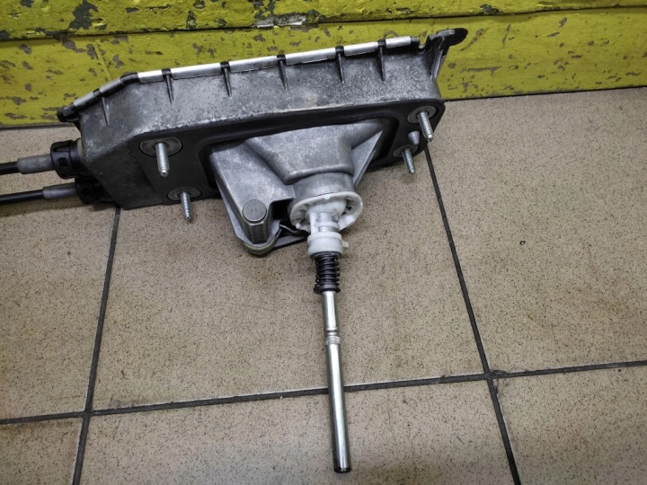 фото №7, Vw polo iv домкрат тросы изменения кпп / коробка передач 6q0711061e