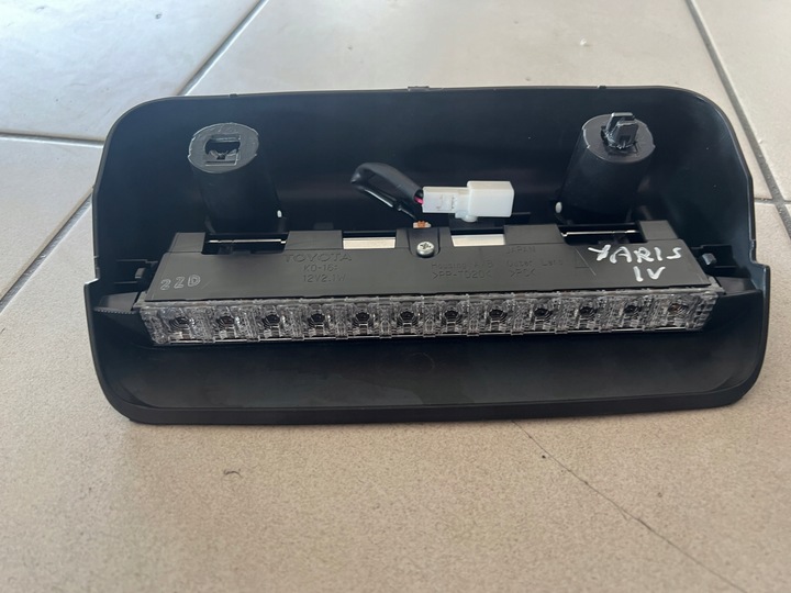 фото №1, Toyota yaris iv 5d лампа третье свет сплав крышки