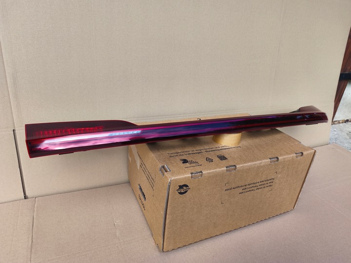 фото №7, Audi e tron 4ke лампа зад задняя w крышка багажника накладка свет