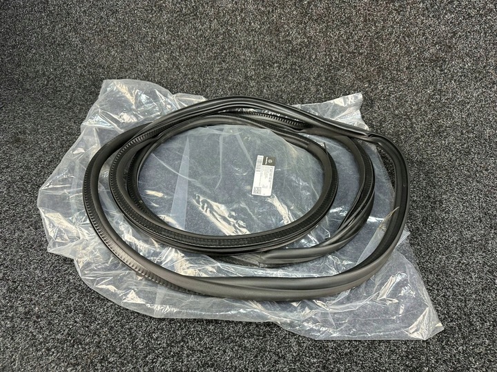 фото №1, Mercedes vito w447 прокладка двері розсувних a4477311200 нова