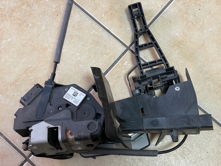 фото №1, Ford focus mk3 замок дверь правые перед 8 pin