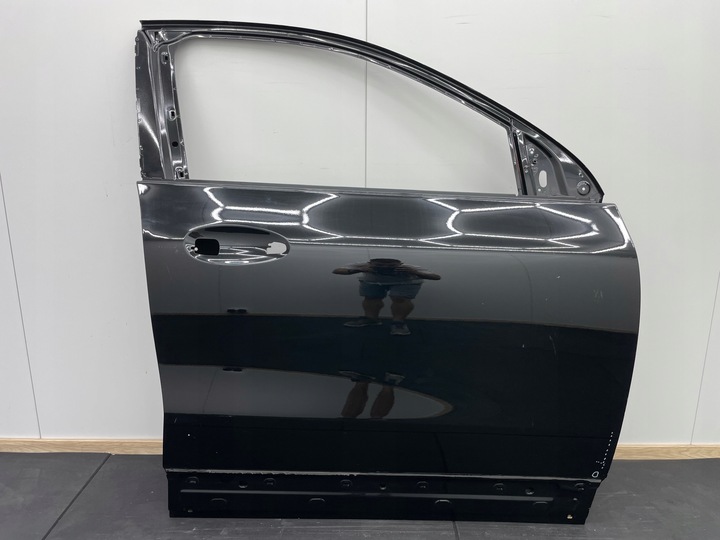 фото №1, Mercedes gla w247 247 дверь правые передние перед