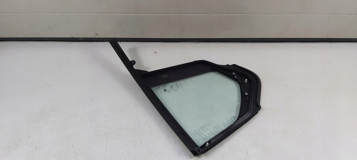 фото №3, Bmw 1 f40 7452415 скло двері лівий зад 21''