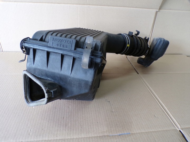 фото №8, Toyota carina e t19 1.6 16v корпус фільтра повітря