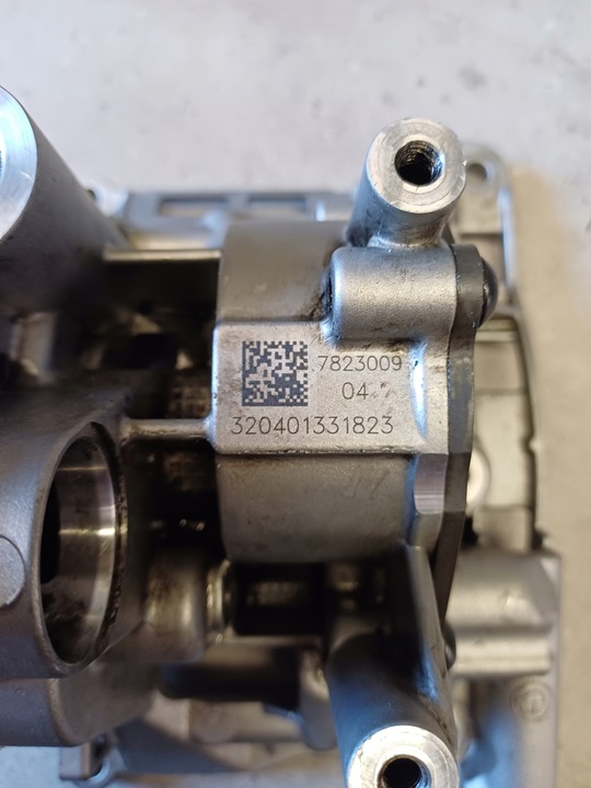 фото №9, Насос масла bmw f01 f10 f15 f25 f30 3.0d 3.5d n57 nr. 7823009