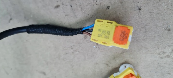 фото №5, Q3 83a штекер роз'єм подушка безпеки 3c8972563 a4 b9 a5 8w q5 80a q7 vw audi