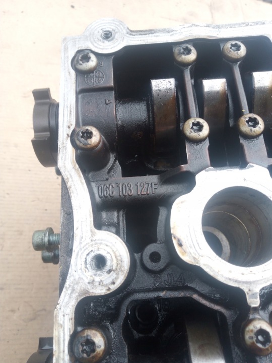 фото №6, Audi a4 b6 a6 головка правая 1-3 двигателя asn bbj avk 06c103373e 14-81