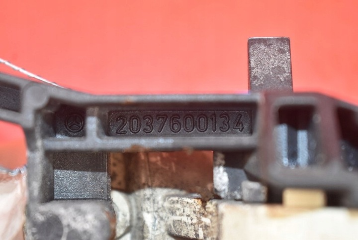 фото №8, Ручка левая перед передняя кремовый 2037600134 mercedes e-klasa w211 02-06