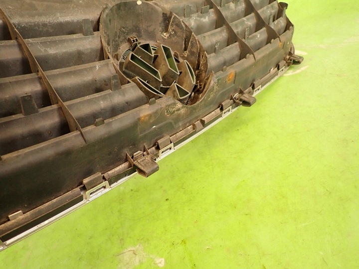 фото №11, Решітка радіатора решітка vw passat b5 рестайлінг 04r 3b0853651l
