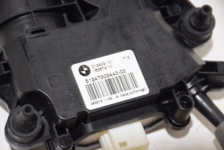 фото №12, Bmw x5 f15 замок засов ручка доводчик трос крышки багажника борт