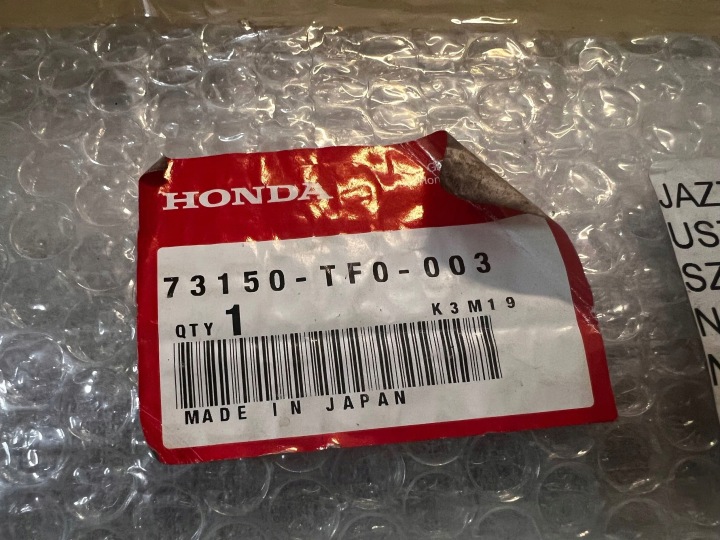 фото №6, Уплотнитель молдинг стёкла лобовой передний новая honda jazz iii 73150tf0003