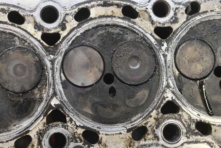 фото №8, Головка двигуна 9636896880 citroen c3 1 i 1.4 hdi 70 km 02-10