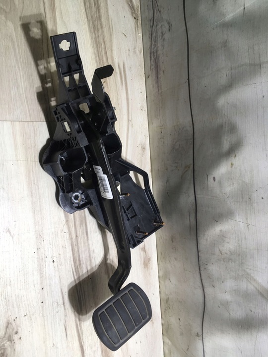 фото №1, Педаль тормоз 9807994580 citroen c5 aircross 19r