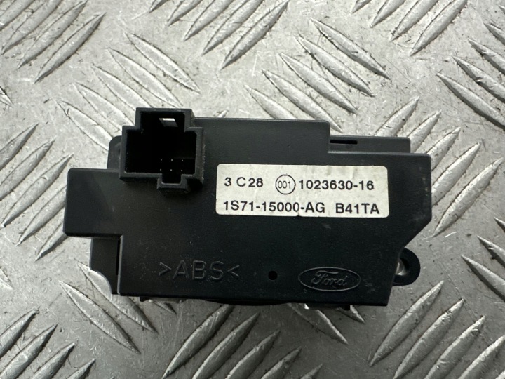 фото №8, Ford mondeo mk3 часы 1s71-15000-ag