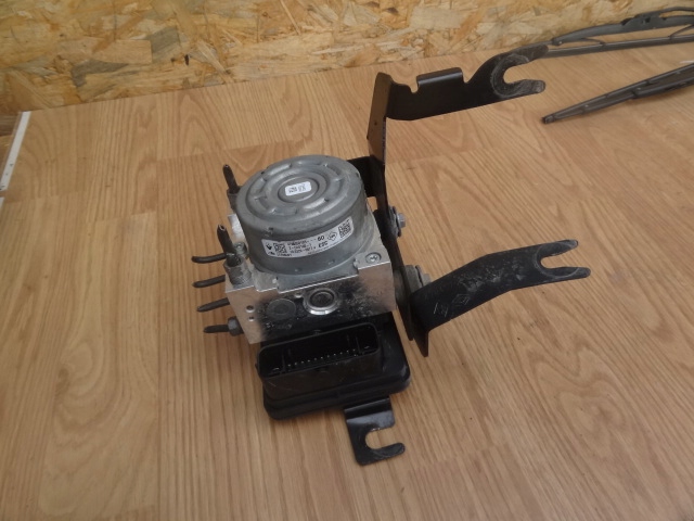 фото №1, Dacia доккер 2015 1,2 tce насос abs 476605810r