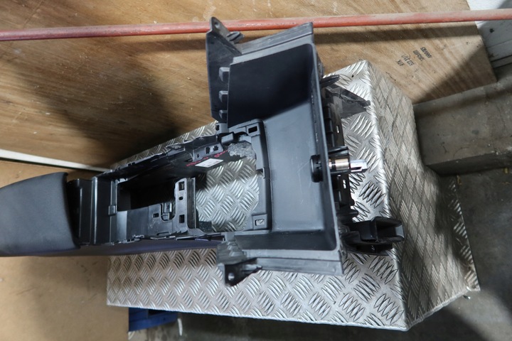 фото №7, Тунель підлокітник megane iv 969103904r