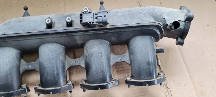 фото №11, Maserati quattroporte vi колектор впускний  повітря 3.8 v8 285819