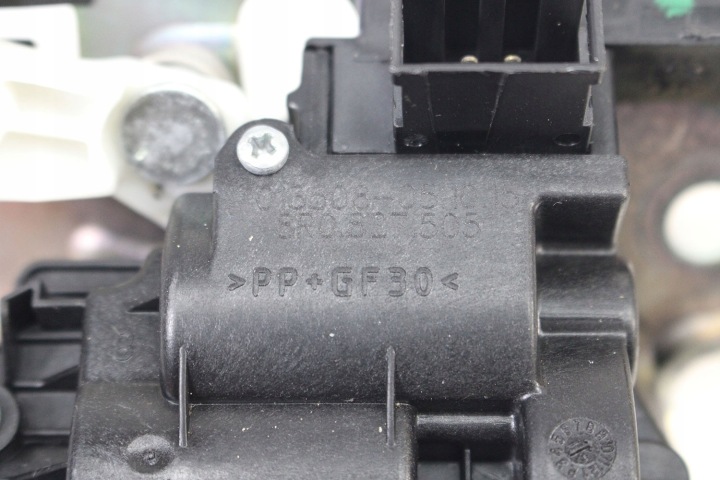 фото №11, Audi seat skoda замок крышки багажника 8r0827505 8r0 827 505 8r0827505a 8r08