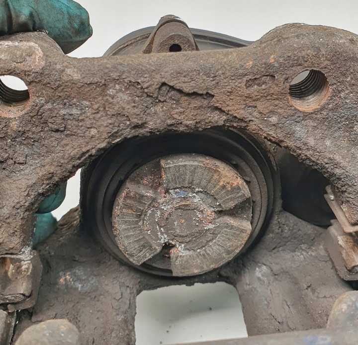 фото №6, Суппорт тормозной левый зад bmw 5 f10