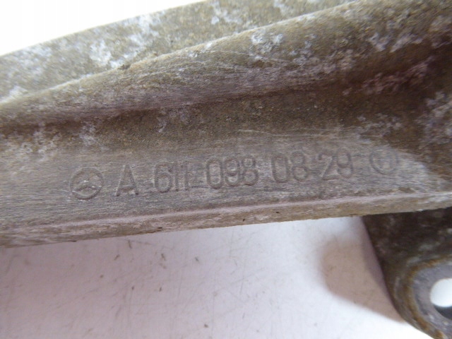 фото №5, Sprinter 903 рестайлінг 00-02 лапи кронштейн підтримка двигуна 2.2 cdi