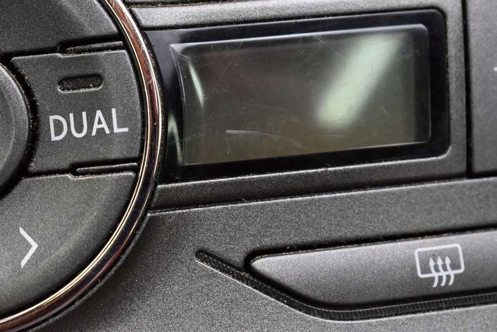 фото №10, Панель керування повітропровід клімат 55900-02221 toyota auris 1 i 06-09