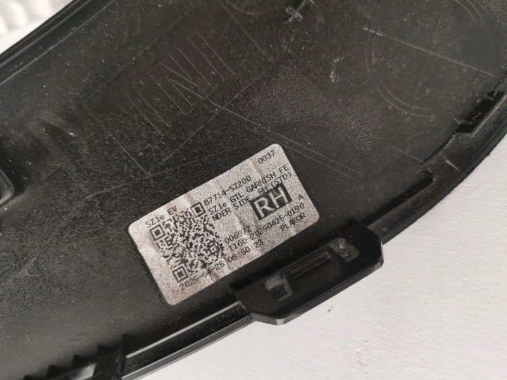 фото №11, Kia ev4 25r молдинг накладка крила права праве перед 87714-sz200 _
