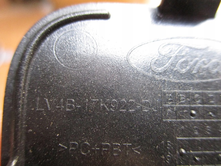 фото №3, Заглушка фаркоп бампер зад ford kuga iii mk3 st line lv4b-17k922-dj