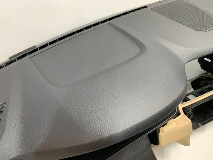 фото №8, Bmw f10 f11 консоль торпедо роздавальна venetobeige