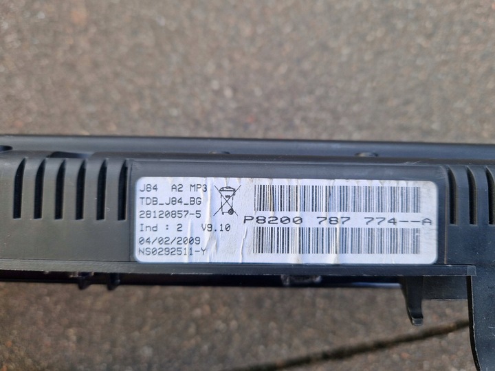 фото №3, Renault scenic ii рестайлинг дисплей спидометр 8200787774a